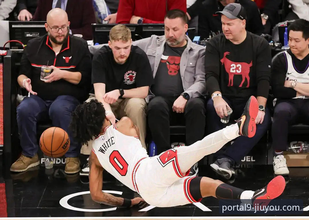 NBA常规赛湖人客场险胜步行者，九游客户端v2.2.1版本带来沉浸式观赛新体验